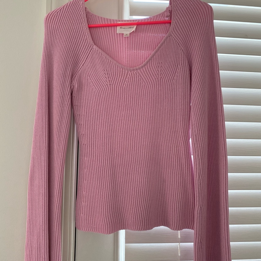 Line and dot sweater